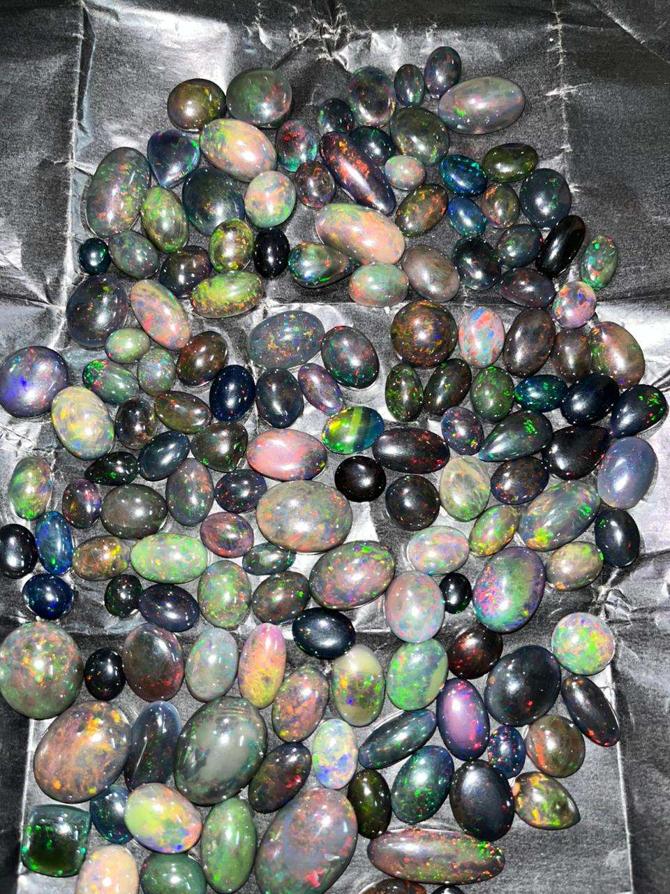 ไฟหลายสีดำ