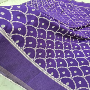 Sari Banarasi traditionnel attrayant en tissu jacquard, tissé à la main, drapé, idéal pour les mariages et les fêtes, séchage rapide, protection solaire - Product Image 5