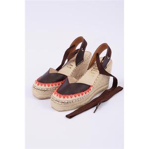 Alpargata cerrada con tacón de cuña alto - Product Image 2