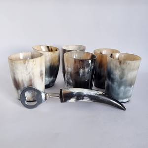 Vaso de vidrio para beber con cuerno de búfalo natural decorativo con opciones de acabado personalizado para eventos culturales a precio mayorista - Product Image 1