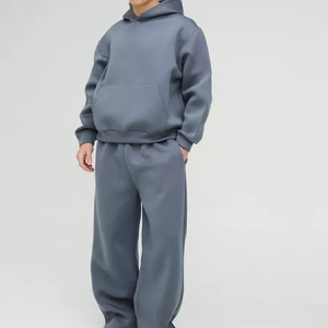 Ensemble de survêtement deux pièces de haute qualité, design personnalisé, logo, coupe régulière, blocs de couleur, capuche et pantalon évasé, streetwear pour hommes - Product Image 1