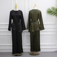 Vente en gros de vêtements modestes Loriya, ensemble abaya élégant en satin deux pièces pour femmes avec tunique asymétrique et pantalon large à poches