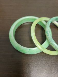 Bracelet manchette artisanal en acrylique naturel, bijou indien tendance pour femme, modèle ange en résine époxy, cadeau de Noël pour femme, idéal pour les fêtes - Product Image 2