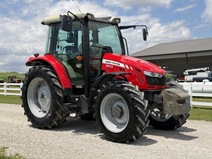 Achetez un tracteur Massey Ferguson 5613 de haute qualité disponible en gros, doté d'une forte capacité agricole - Product Image 2