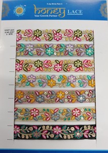 ชุดเจ้าสาวที่มีความซับซ้อนผ้าบางปักลายดอกไม้สีดำหรูหรามีรายละเอียดซับซ้อนสำหรับชุดราตรี - Product Image 5