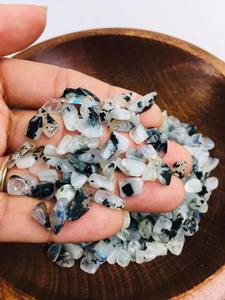 หินควอตซ์ผลึกโมราสีรุ้งธรรมชาติทำด้วยมือชิปขัดกรวดอัญมณีที่ไม่สม่ำเสมอรักษาบ้านของตกแต่งบ้าน - Product Image 5