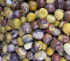 Fait à la main 20X25 Malachite Coussin Sculpture IGI Certifié Noir Tourmaline Gemmes pour Bijoux Élégants Cadeaux De Noël En Vrac Gemmes En Vrac - Product Image 4