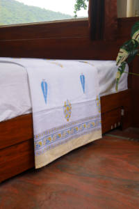 Hand Block Printed Cotton Bedsheet | White Floral & Paisley Motif Bed Sheet with Border | Indian Handmade Bedding for Wholesale - Product Image 4