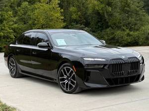 BMW Série 7 60i xDrive d'occasion haut de gamme à prix réduit à vendre - Product Image 2