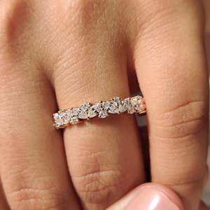 Bague de mariage demi-éternité pour femme avec diamants de laboratoire taille marquise et taille brillant rond, clarté VS, couleur EF - Product Image 5
