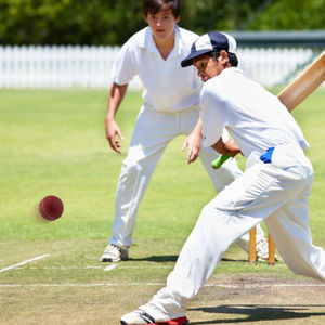 Durable Cricket Hardball Top Cricket Calidad Pelota de cuero 4 piezas Impermeable Bola hecha a mano - Product Image 6