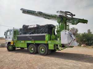 เครื่องขุดเจาะน้ำติดกับรถบรรทุกยาว300-350เมตรเครื่องเจาะ1000ฟุต - Product Image 2