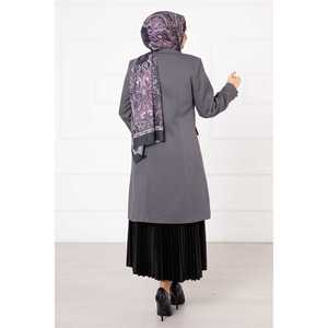 Chaqueta Larga Gris Humo para Mujer con Cuello de Pañuelo, Tejido Moderno, Forro de Poliéster, Tallas XS-XL para Otoño - Product Image 4