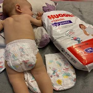 Pantalon classique Huggies de qualité supérieure Livraison rapide Couches pour bébé parfaites pour une absorption maximale et une coupe douce et douce - Product Image 3