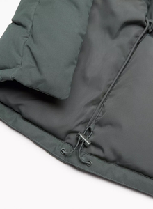 Veste matelassée pour femmes avec impression de logo personnalisé léger et matelassé avec col à capuche design personnalisé OEM - Product Image 5