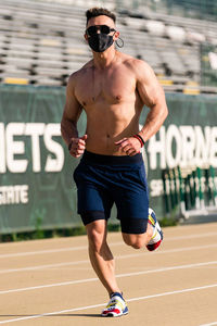 Ropa de gimnasio con logotipo personalizado, pantalones cortos de ajuste cruzado para hombre, pantalones cortos deportivos para entrenamiento físico, pantalones cortos para correr con compresión interna para hombre - Product Image 6