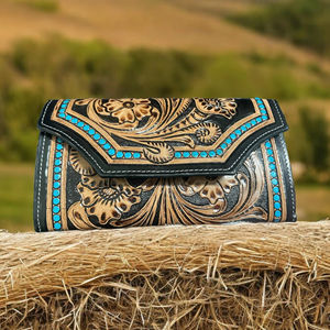 Portefeuille en cuir de vachette fabriqué à la main Lilly-Design durable et élégant - Product Image 1