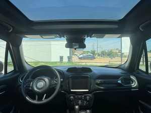 Jeep Renegade 2021 bien entretenue et propre - Product Image 4