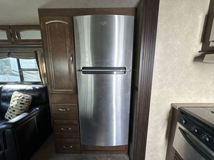 Used 2016 F-o-r-e-s-t -R-i-v-e-r Wildwood H-e-r-i-t-a-g-e G-l-e-n 286RL - Product Image 3