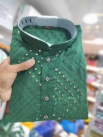 Vêtements indiens et pakistanais Kurtas en coton doux pour hommes en vente en ligne Broderie lourde sur le devant et au dos