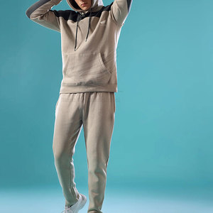 Survêtement pour homme en coton 100% léger, respirant, écologique, à capuche, uni, design personnalisé OEM, vêtements décontractés de haute qualité - Product Image 3