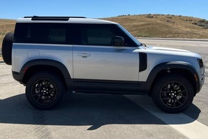 AUTO ELÉCTRICO IMPECABLE, LAND ROVER DEFENDER 110 S TURBO 2023, 4 CILINDROS, 4X4, LISTO PARA ENVIAR - Product Image 5