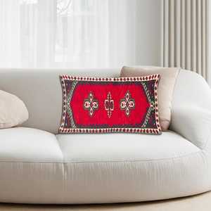 Almohada Vibrante con Estampado Kilim - Decoración Acogedora de Inspiración Turca, Hecha a Mano, 12"x12" - 30x30 cm - Product Image 1