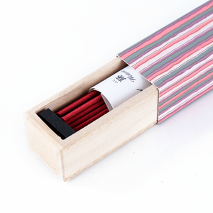 Incienso Kayuragi Mini Stick con Soporte, 40 Varillas, Aroma a Flor de Cerezo y Almizcle, Empaquetado en Cajas para Uso Doméstico - Product Image 1