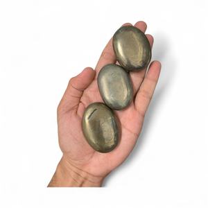 Piedra de Palma de Pirita Premium MUNTAHA AGATE al por Mayor, Cristal Curativo Pulido de Forma Ovalada para Colección Metafísica - Product Image 1