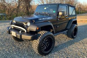 Jeep Wrangler Sport 4x4 2015 Usado, Transmisión Manual de 6 Velocidades - Product Image 3