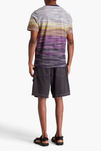 Camiseta a rayas para hombre, degradado púrpura vibrante amarillo y blanco con una camiseta de cuello redondo azul audaz para todos los días - Product Image 3