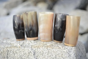 Tazas DE BODA vikingas de madera de lujo ligeras grabadas a mano con soporte cuerno de bebida personalizado para acampar Drinkware - Product Image 2