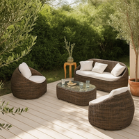 Wetterfestes Outdoor PE-Rattan Sofa-Set Moderne Korbmöbel für Terrasse Garten Innenhof Villa Wohnzimmer Hotel & Park Nutzung