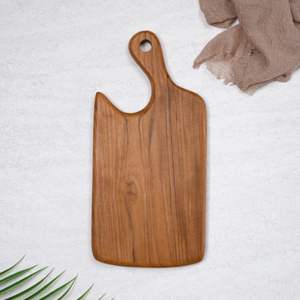Tabla de cortar de madera de acacia pequeña personalizada hecha a mano estilo cuerno pulido para queso tabla de cortar de amor único - Product Image 1