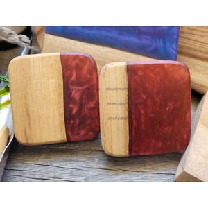 Posavasos cuadrados de madera de olivo con borde de resina transparente de SCI - Product Image 2