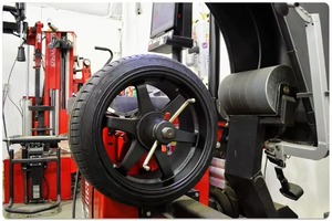 NUEVO Combo de Máquina de Equilibrado de Ruedas y Desmontadora de Neumáticos al por Mayor, Precio de Fábrica, Herramienta para Taller de Reparación de Automóviles, Desmontadora de Neumáticos TFAUTENF - Product Image 1