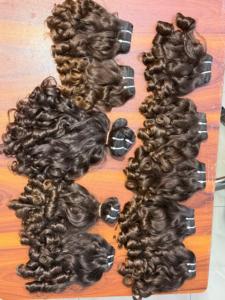 Mèches de Cheveux Humains Vierges Indiens Bruts Bouclés Deep Wave 100% Cuticules Alignées, Donneur Unique, Couleur Noir Naturel, Fabricants Indiens - Product Image 4