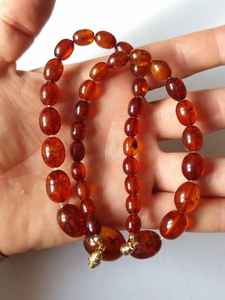 Collar con colgante de resina artística de primera calidad Diseño de color vibrante para apariencia moderna Boho Chic - Product Image 6