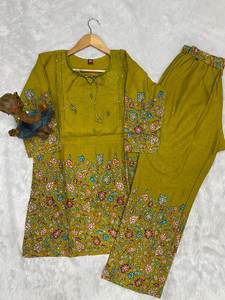 Ensemble Kurta et pantalon pour femmes, imprimé floral vert, vêtements ethniques indiens élégants - Product Image 5