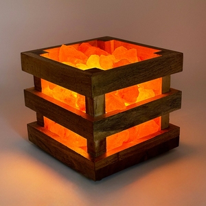 Lampada di Sale Rosa dell'Himalaya Artigianale in Scatola di Legno 4 kg con Luce Bianca Calda 15W Purificatore d'Aria Domestico Prodotto in Pakistan - Product Image 2