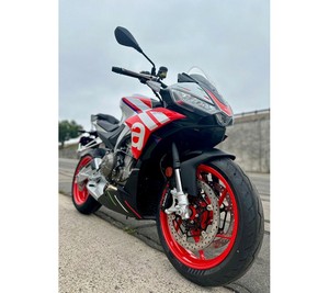 DISPONIBLE: Nueva Motocicleta <span class=keywords><strong>Aprilia</strong></span> Tuono 660 Factory Touring 2026 - Product Image 4
