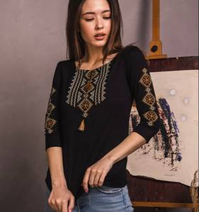 Blusa blanca de algodón con bordado floral para mujer con borlas, bordado ucraniano y manga de gran tamaño, Top de lino campesino personalizado - Product Image 1