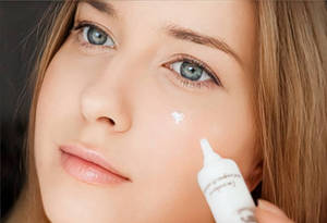 Logotipo personalizado Snake Venom Peptide Eye Cream Vegano Antienvejecimiento Cuidado DE LA PIEL Eliminación avanzada de ojeras Reafirmante Lifting Antiarrugas - Product Image 3