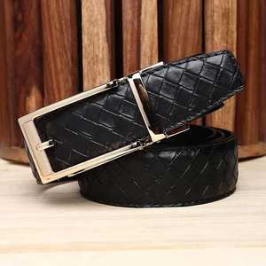 Ceinture en cuir de style minimaliste pour un usage quotidien, avec une forme classique et une boucle à ardillon métallique, couleurs et tailles personnalisables, 100% haute qualité - Product Image 6