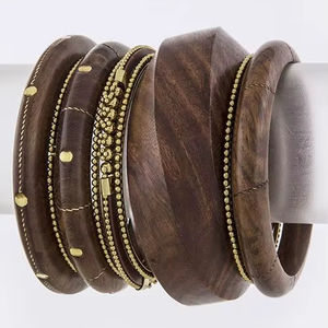 Bracelet en bois pentagramme rétro de qualité supérieure, design large et exagéré avec rivets, fait main, moderne, étanche, accessoire unisexe - Product Image 2