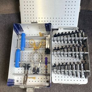 Juego de Retractores Cervicales Ortopédicos, Instrumentos Quirúrgicos de Acero Inoxidable, Manuales, TAIDOC INTERNATIONAL TI-SR-0004455-74177 - Product Image 1