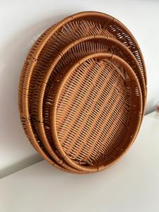 Assiette ronde en coquillage de rotin exclusive, cadeau artisanal de Noël pour une maison et une salle à manger modernes et élégantes - Product Image 6