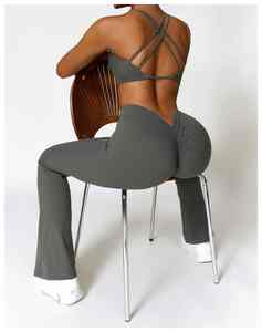 Ensemble de yoga 2 pièces en tissu actif uni, soutien-gorge de sport, pantalon évasé à coupe bootcut, ensembles de sport pour femmes, ensembles de yoga pour la salle de sport et le fitness - Product Image 4