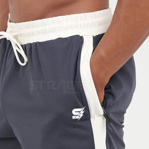 Shorts de course respirants et écologiques avec un design léger qui évacue l'humidité et un ajustement facile pour les activités quotidiennes - Product Image 5