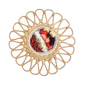 Nuevos Tapetes y Almohadillas Artesanales con Diseño Floral para una Experiencia Gastronómica Elegante, Plato Base Redondo de Ratán Marrón Hecho a Mano - Product Image 3